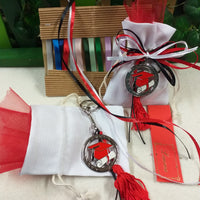 kit fai da te senza confetti sacchetto bianco da confezionare tulle tris colori nastrini bianco rosso nero portachiavi tocco cappello laurea ciondolo smaltato pergamena nappina bomboniera scelta nastri