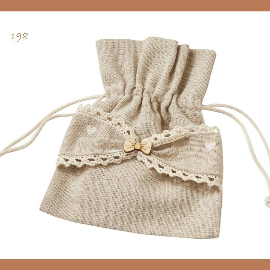 sacchetti tessuto per bomboniere juta stampata fantasia fiocco cuori corda pizzo uso confezionamento packaging enogastronomia portapourri lavanda portaconfetti prima comunione cresima battesimo matrimonio