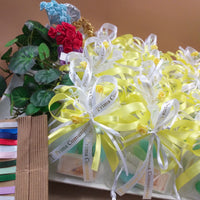 vassoio sacchetti Comunione Cresima con scritta dorata simboli Calice Mitria Croce confezionati confetti Italian colorati e fiori roselline bacche pistilli bomboniere oppure altri colori kit fai da te