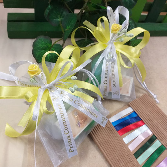 sacchetti Comunione Cresima con scritta dorata simboli Calice Mitria Croce confezionati confetti Italian colorati e fiori roselline bacche pistilli bomboniere oppure altri colori kit fai da te