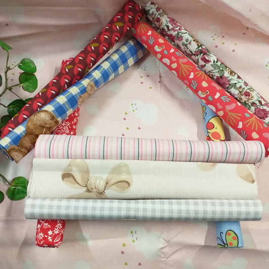cotonina pois quadretti tinta unita fiorellini stampa provenzale rosso Natale beige rosa azzurro scampoli in stoffa 100% cotone tessuto fantasia patchwork cucito e hobby creativi uso cucire fiocco nascita corredino cameretta arredamento cucina addobbi albero decorazioni