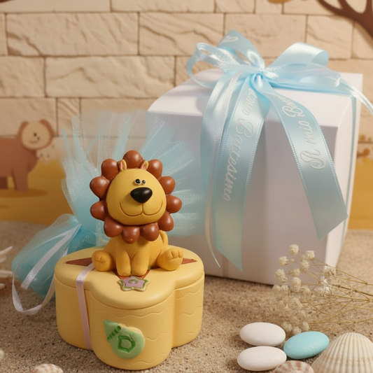 portaconfetti leoncino scatolina da confezionare con sacchetto tulle confetti scatola nastro coccarda azzurro maschio bimbo bomboniera nascita battesimo baby bebè babyshower