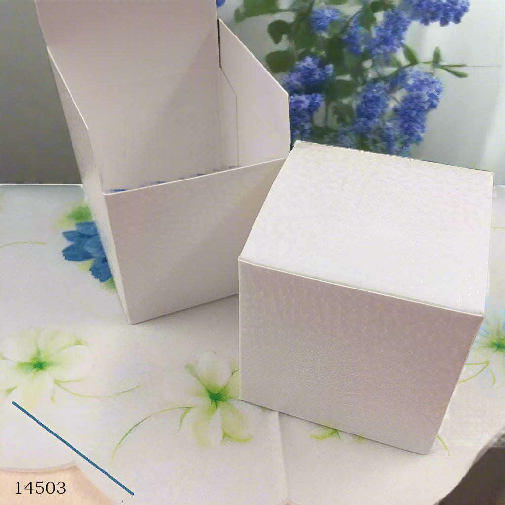 50 Scatoline Carta Kraft Bianche 6x6x3cm | Per Bomboniere, Compleanni, Matrimoni | Facili Da Montare Senza Colla - Foto 8