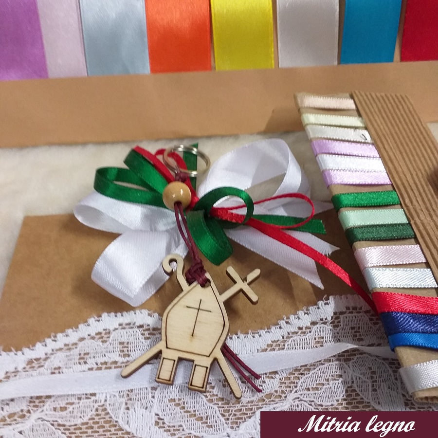 portachiavi Comunione Cresima simboli mitria pastorale vescovile targhetta icona legno ciondolo cordino perline palline coccarda segnaposto  confezionato o kit fai da te nastro colorato