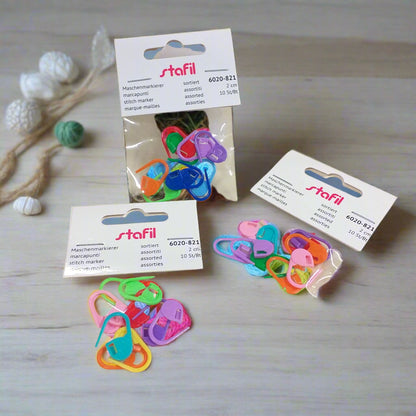 lotto 3 confezioni Marque-mailles, stitch marker, marcapunti Maschenmarkierer assortiti colorati 6020-821 segnapunti plastica 2 cm 10 pezzi per bustina, conta giri per lavori a maglia e uncinetto