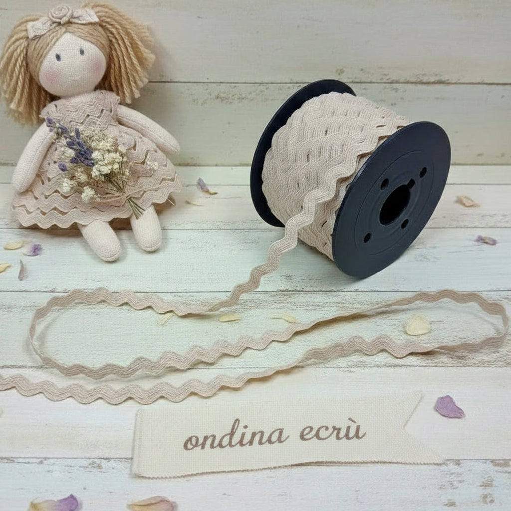 ecrù copripunto passamaneria cucito creativo bordura pasquale nastro decorativo serpentina ondina bordo fai da te abito bambola di pezza stoffa tessuto