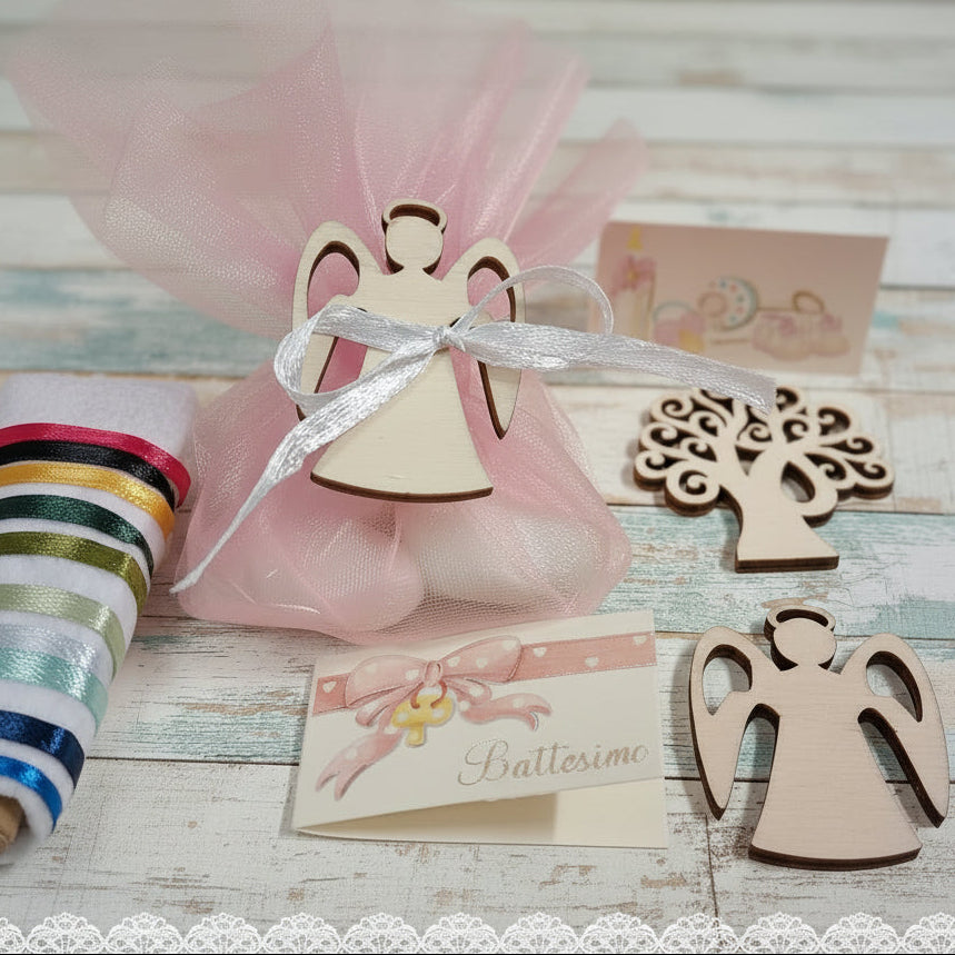 rosa bimba sacchetto di tulle bomboniere battesimo nascita babayshower entro 1 euro con ciondoli angioletto angelo stilizzato albero della vita in legno shabby chic bigliettino