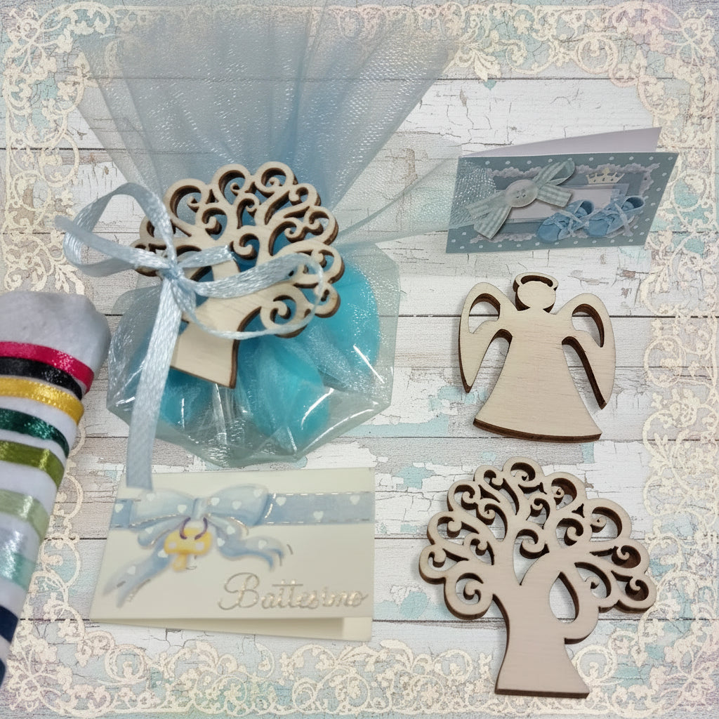 celeste bimbo maschietto sacchetto di tulle bomboniere battesimo nascita babayshower entro 1 euro con ciondoli angioletto angelo stilizzato albero della vita in legno shabby chic bigliettino