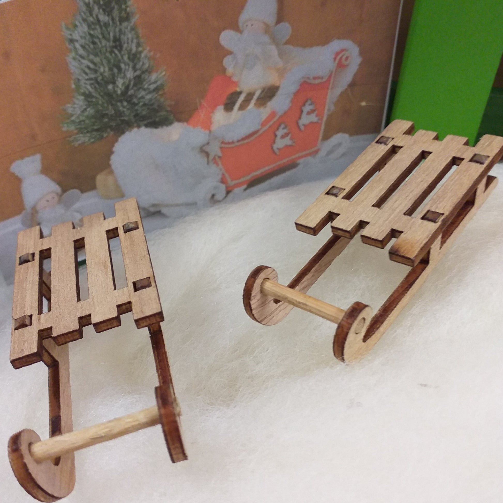 mini piccoli slittini legno naturale decorativi da dipingere decorare colorare per fai da te casa bambole Presepe Natale miniature mini giardino accessori gnomi folletti elfi frugoletto ambientazione vetrinistica
