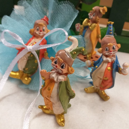 clown pagliacci oggettino ricordino pensierino natalizio confezionato confetti sacchettino celeste statuina bomboniera con pompon coccarda portaconfetti per ragazzi bimbo maschietto ad uso festa babyshower nascita battesimo compleanno 18 anni laurea