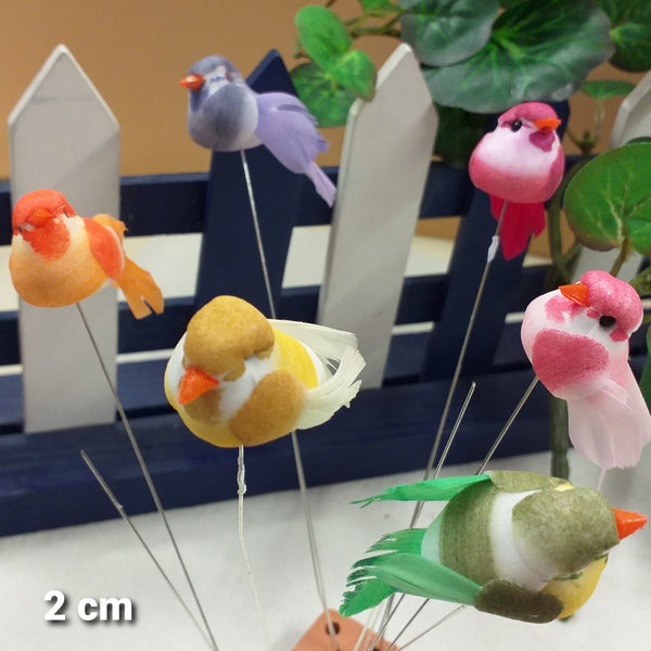 Uccellini decorativi e piume Pasqua hobby creativi decorazione