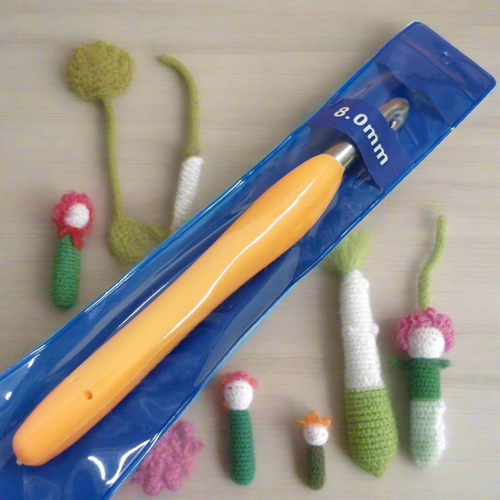 idea verdura crochet fatta a mano pupazzi bamboline fiori uncinetto uncini da 8.0 manico ergonomico per filato grosso lana fettuccia fiori borse