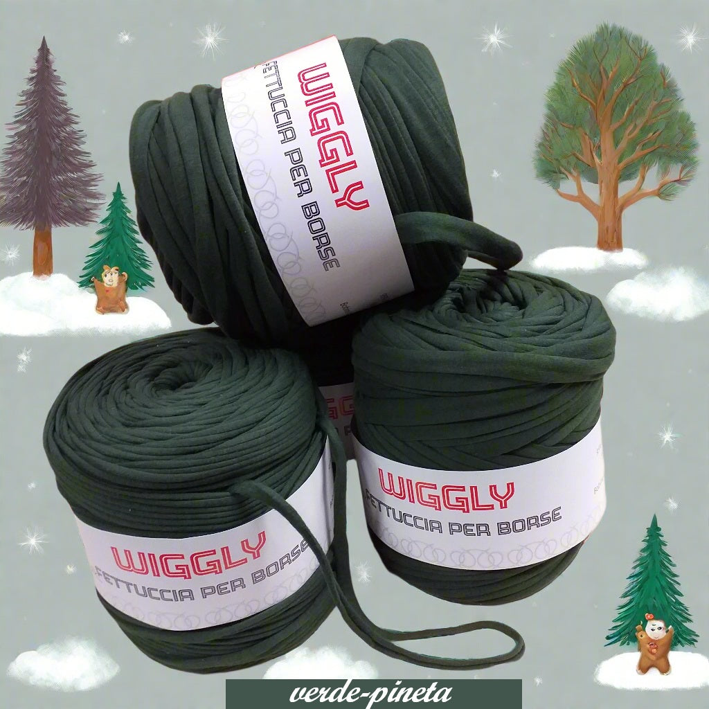 eco cotone lycra verde scuro tipo pineta smeraldo fettuccia wiggly cucirini tre stelle per borse uncinetto cestini pochette clutch bags sacche zainetti amigurumi lavori crochet filato yarn garne t-shirt colorato moda fashion abbigliamento 
