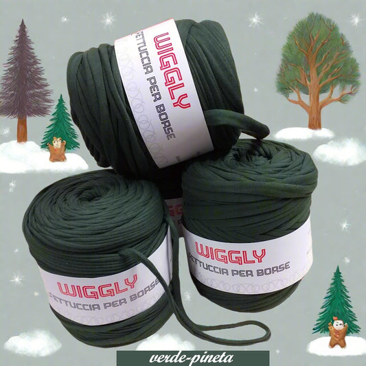 eco cotone lycra verde scuro tipo pineta smeraldo fettuccia wiggly cucirini tre stelle per borse uncinetto cestini pochette clutch bags sacche zainetti amigurumi lavori crochet filato yarn garne t-shirt colorato moda fashion abbigliamento 