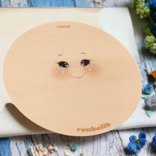 pannello maglina tessuto stoffa stampato disegnato dipinto con occhioni viso renkalik bambola Heidi fai da te cucito creativo pupazzi pigotta di pezza bambolina