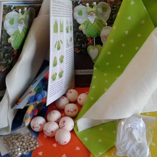 Bamboline kit feltro e pannolenci fai da te con libretto cartamodelli