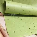 Carta paglia verde fatta a mano intaglio petali foglie uso packaging confezionamento regali bomboniere legatoria scrapbooking