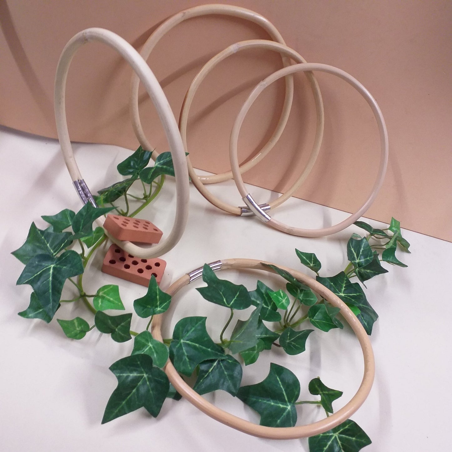 hobbistica fai da te materiali creativi di ghirlande telaio cerchi bamboo anelli con fermo metallo uso creare acchiappasogni dreamcatcher giostrine bambini arazzi decorazioni muro macramè