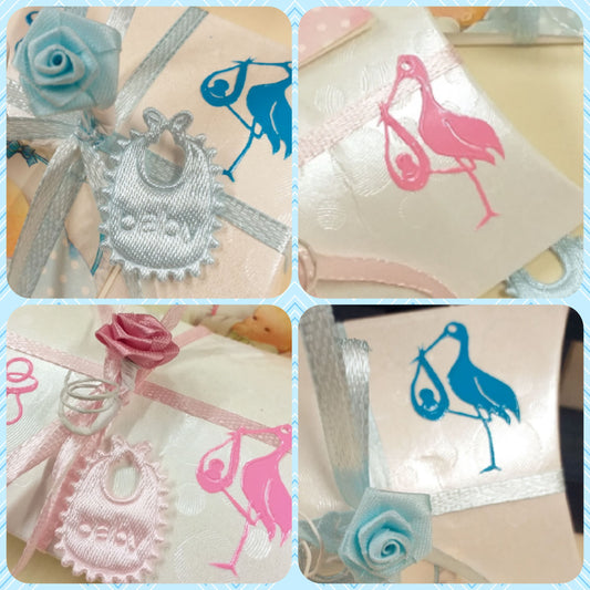 sticker cicogna ciuccio bavaglina applicazioni fiori per scatoline economiche bustine kit fai da te 1 euro offerta bomboniere rosa bimba femminuccia celeste azzurro bimbo maschietto nascita battesimo primo compleanno baby bigliettino targhettina