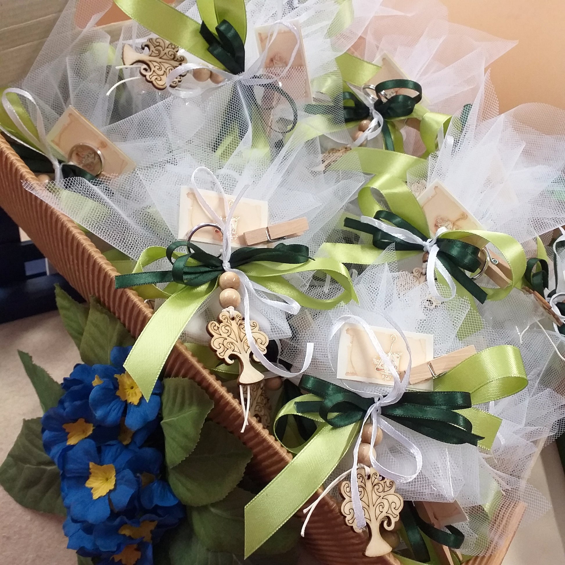 jewelora ortachiavi personalizzato con foto albero della vita 2-4 nomi portachiavi famiglia incisi per donne padre madre coppia migliori amici per il compleanno dell'anniversario (2 Names jewelora ortachiavi personalizzato con foto albero della vita 2-4 nomi portachiavi famiglia incisi per donne padre madre coppia migliori amici per il compleanno dell'anniversario (2 Names