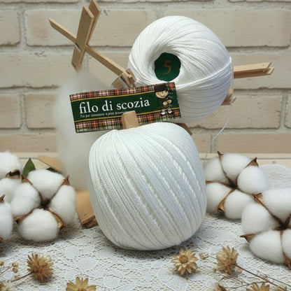 gomitolo filo di cotone pregiato per uncinetto bianco titolo 5 filato di scozia stafil filati stock offerta lavori a maglia con ferri