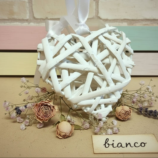 cuore vimini rattan viticcio midollino salice cuoricino rustico bianco sbiancato dipinto da decorare e appendere per fuoriporta bomboniera natale pasqua