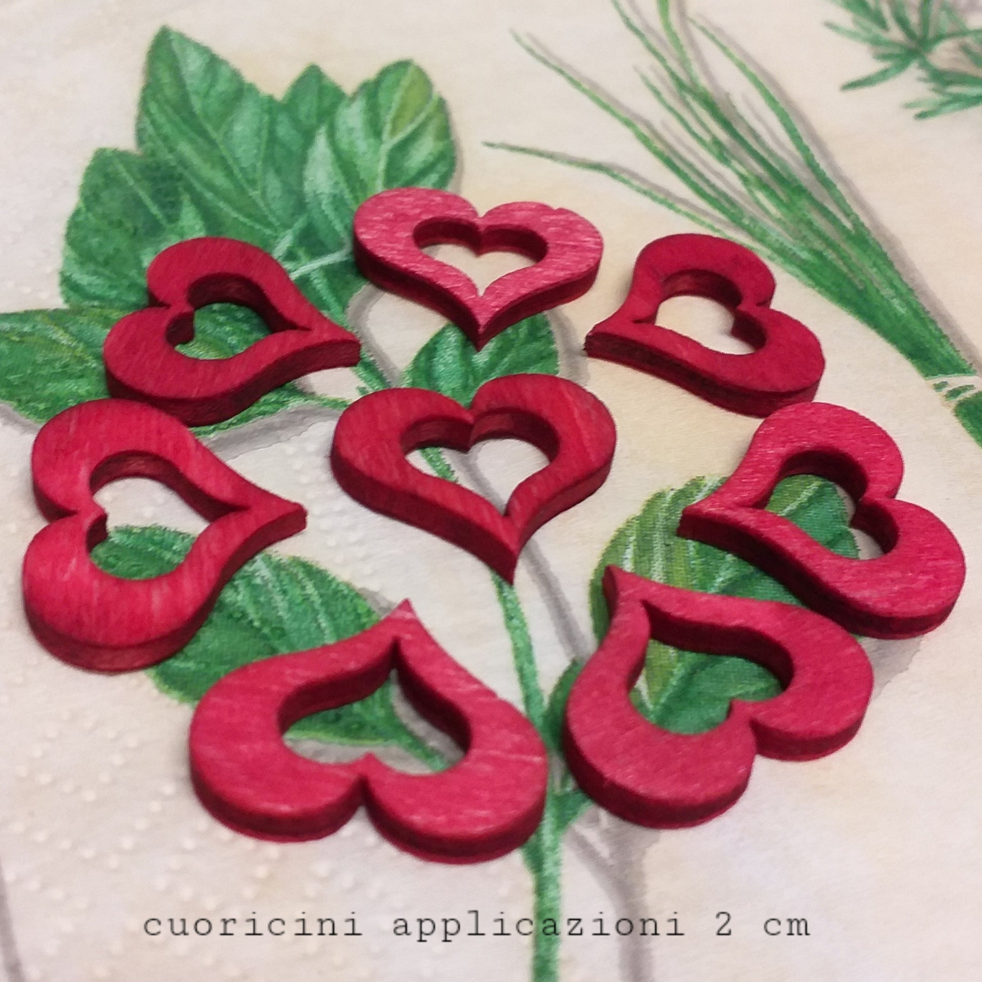 applicazioni di legno cuori rossi pick per fiori e fioristi San Valentino festa della mamma cuoricini vetrine allestimenti gioielleria bigiotteria confezione