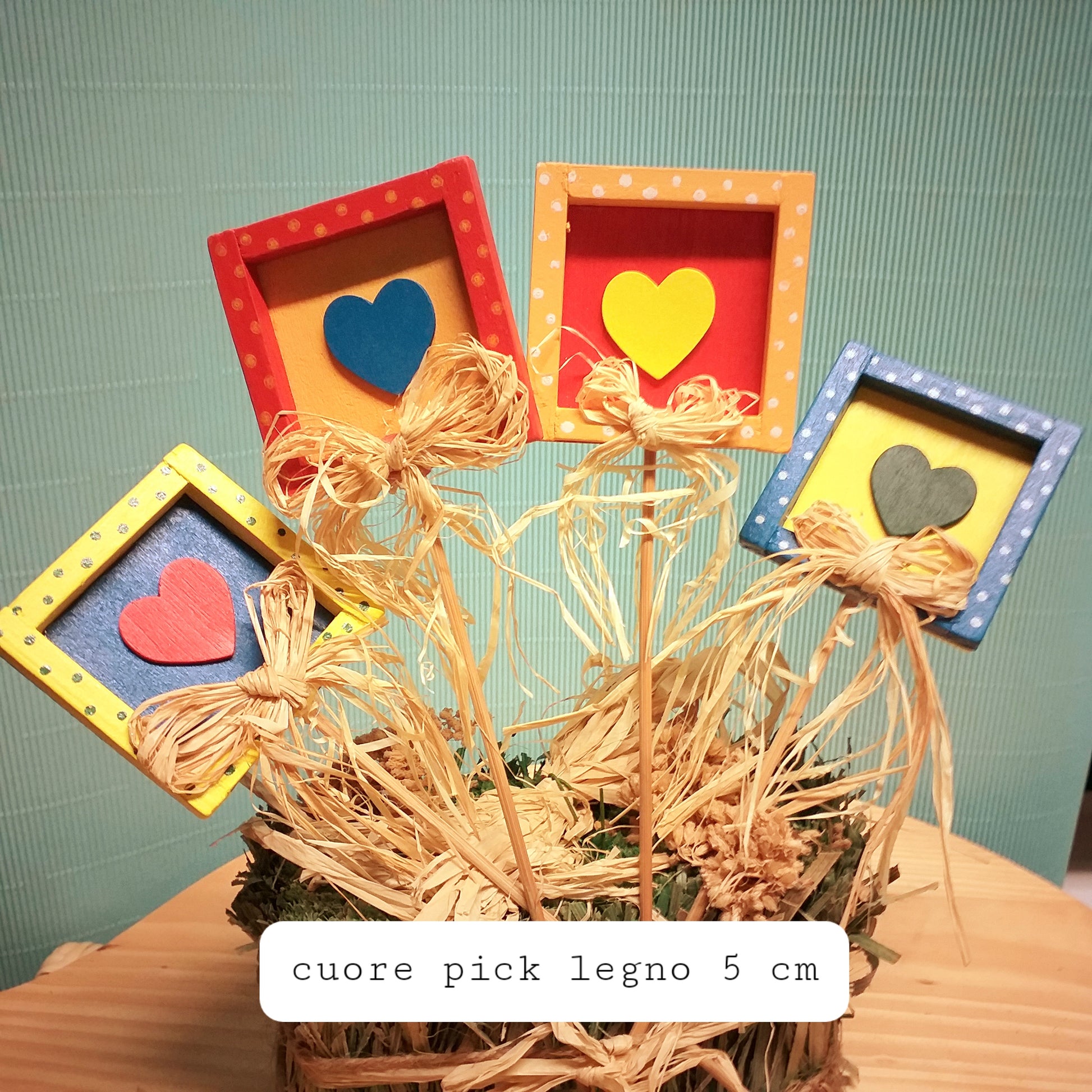 cuori pick per fiori e fioristi San Valentino festa della mamma colorati legno 5 cm vetrinistica confezione regalo packaging
