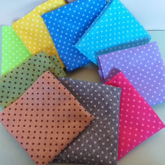fogli piegati feltro colorato pannolenci stampato fantasia pois 9 colori per lavoretti creativi bambini e Natale hobbistica cucito