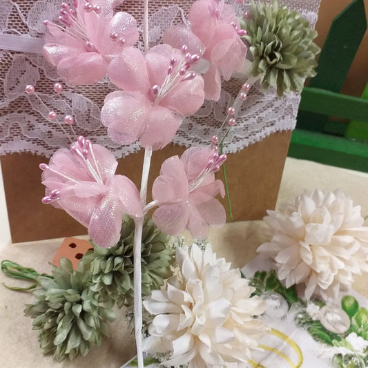 primule rosa dalie bianche verdi salvia fiori di stoffa e tulle organza applicazioni per vestiti abiti cappelli borse mare accessori da cucire applicare moda bigiotteria abbigliamento da spiaggia estate