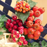 vetrinistica allestimento packaging bacche frutta artificiale finta verdura decorazioni Natale vetrine casa e fai da te addobbi bomboniere funghetti mele bacche rosse