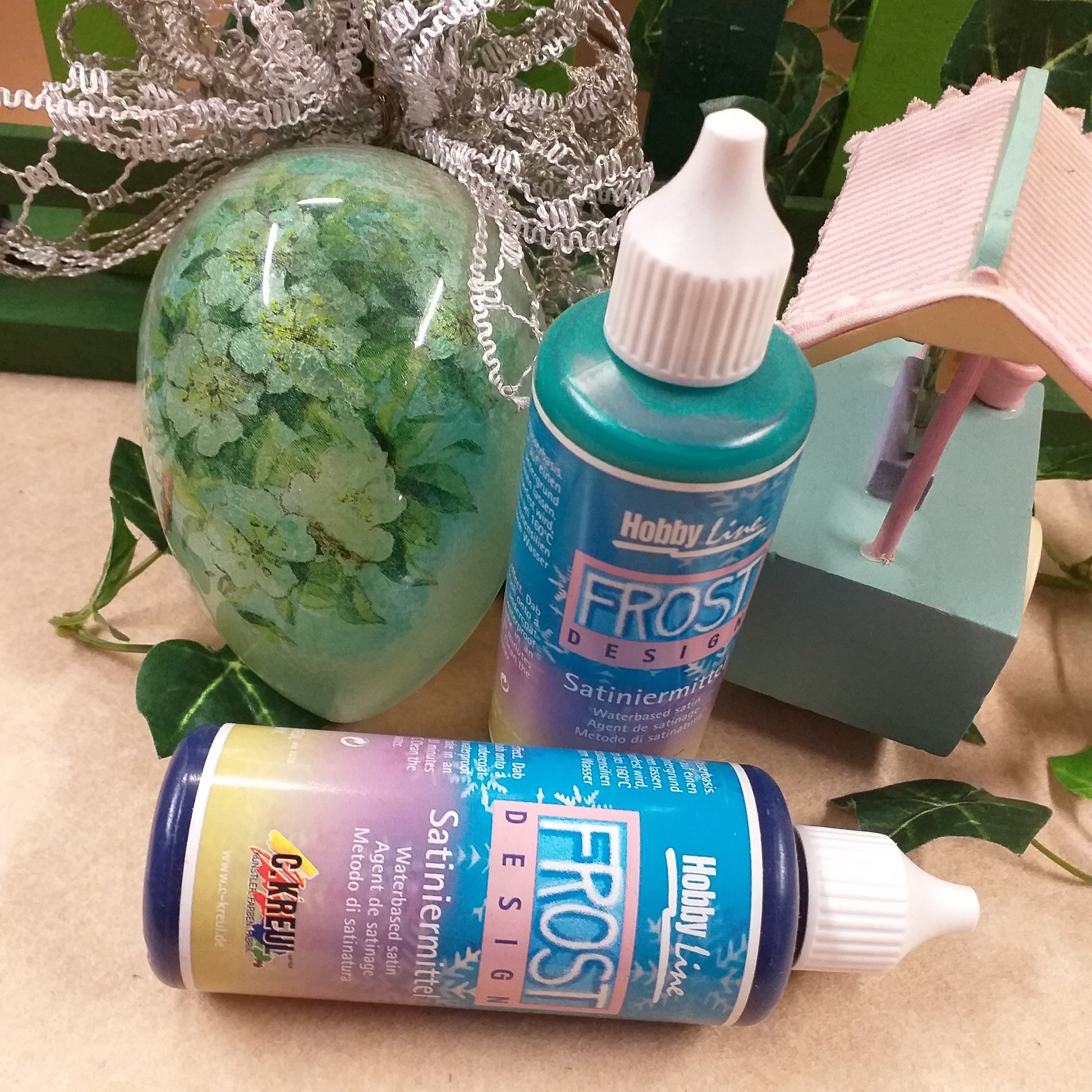 idea fai da te uova pasquale colori Hobby Line Kreul frost design medium di satinatura effetto ghiaccio frost decoupage satinato