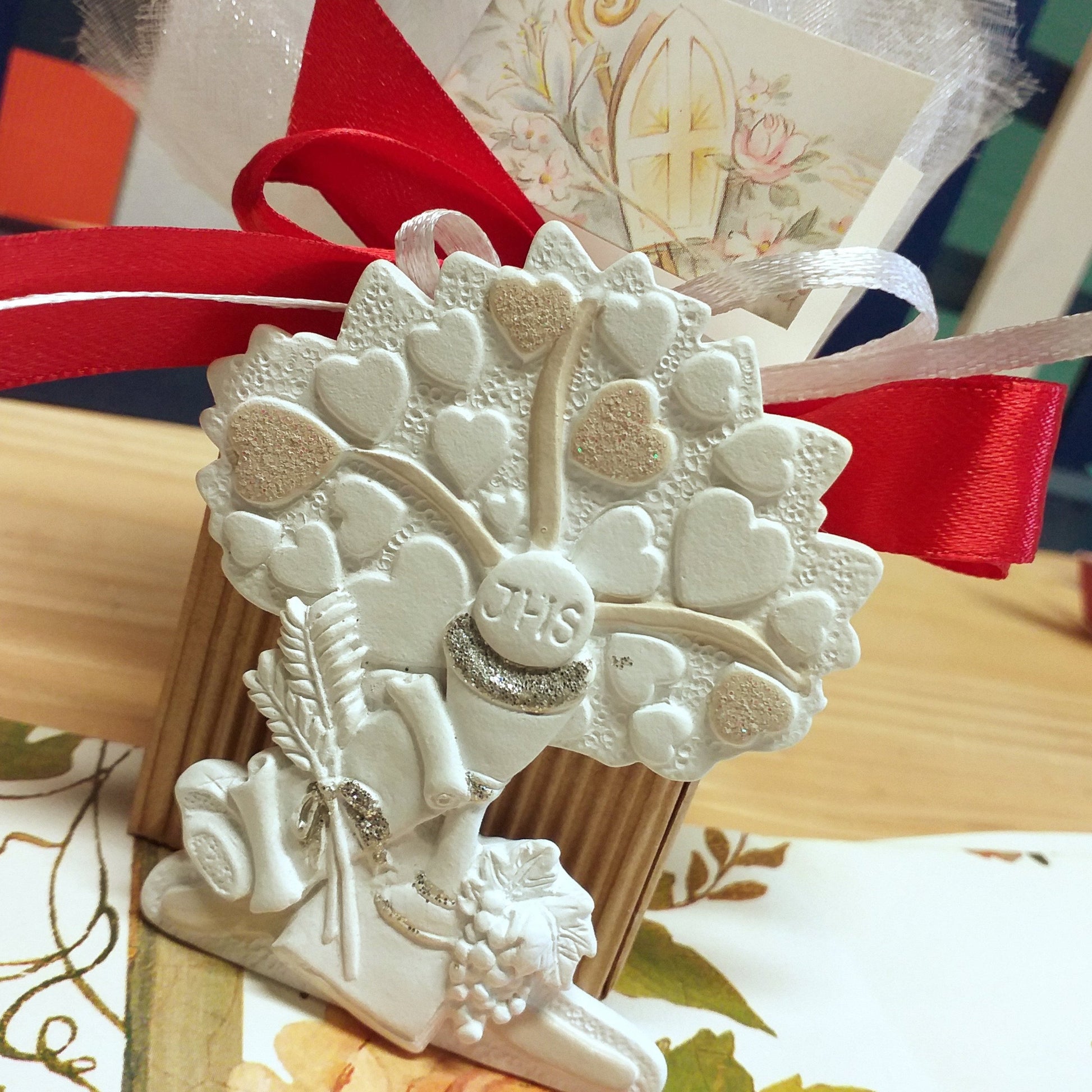albero della vita cuoricini con simboli Calice spighe uva icona sacra religiosa bomboniere Prima Comunione Santa Cresima confezionata confetti nastro tulle bigliettino