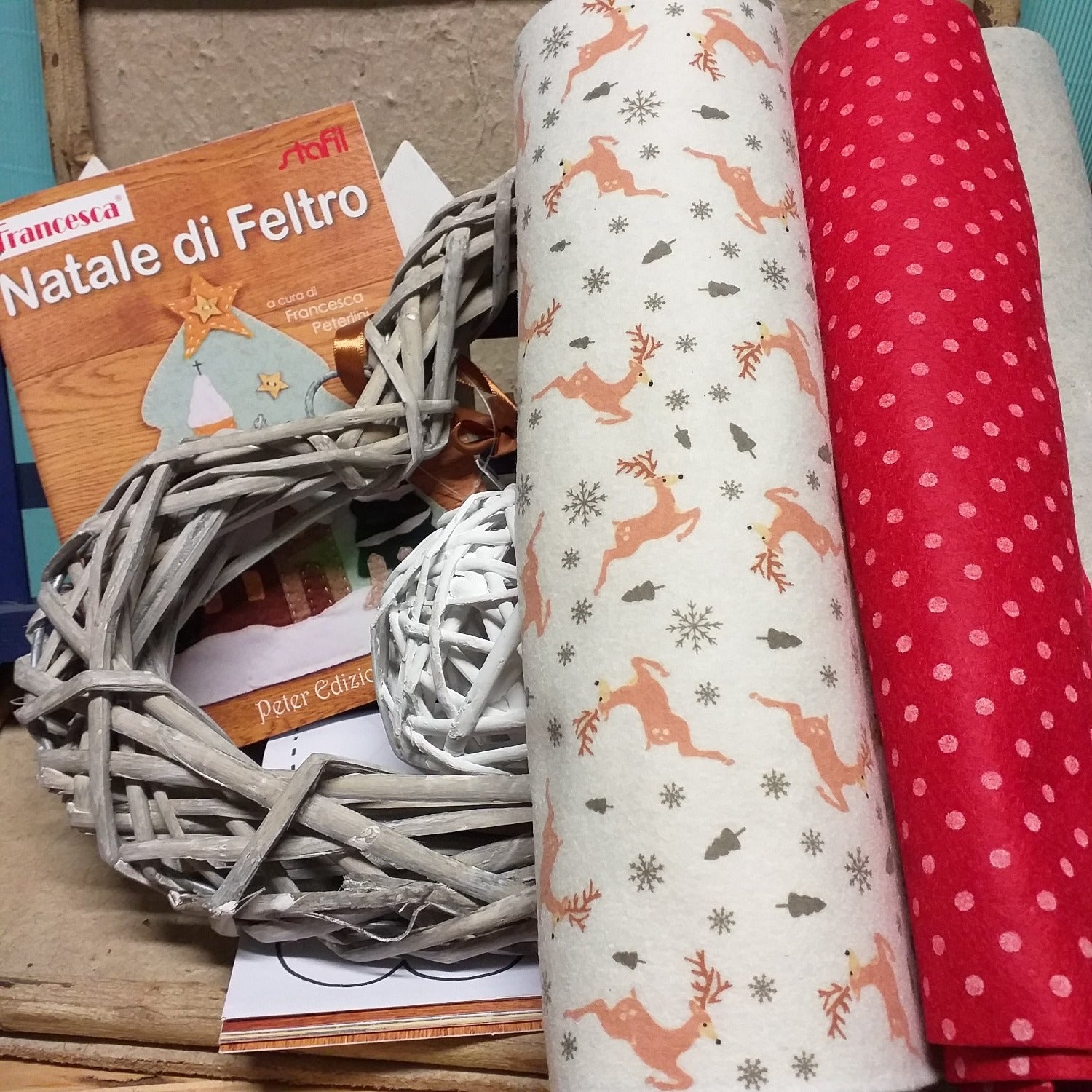 fai da te Natale di feltro manuale libretto cartamodelli idee del Kit creare ghirlanda fuoriporta pallina con fogli pannolenci renne stampato pois tinta unita beige