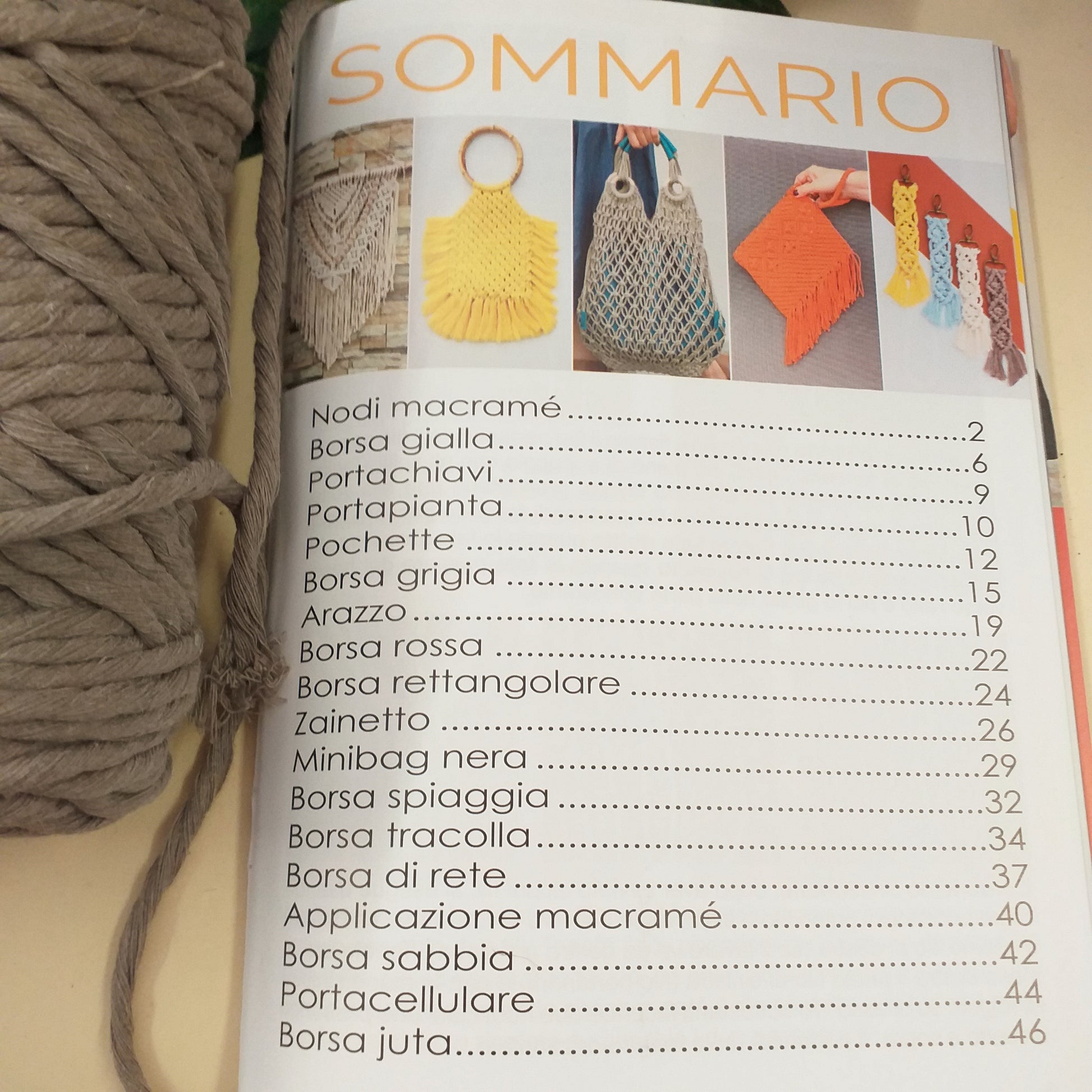 sommario kit manuale macramè moda corda caffè nodi, borsa gialla, portachiavi, portapiante, pochette, arazzo zainetto rete spiaggia tracolla, applicazione juta