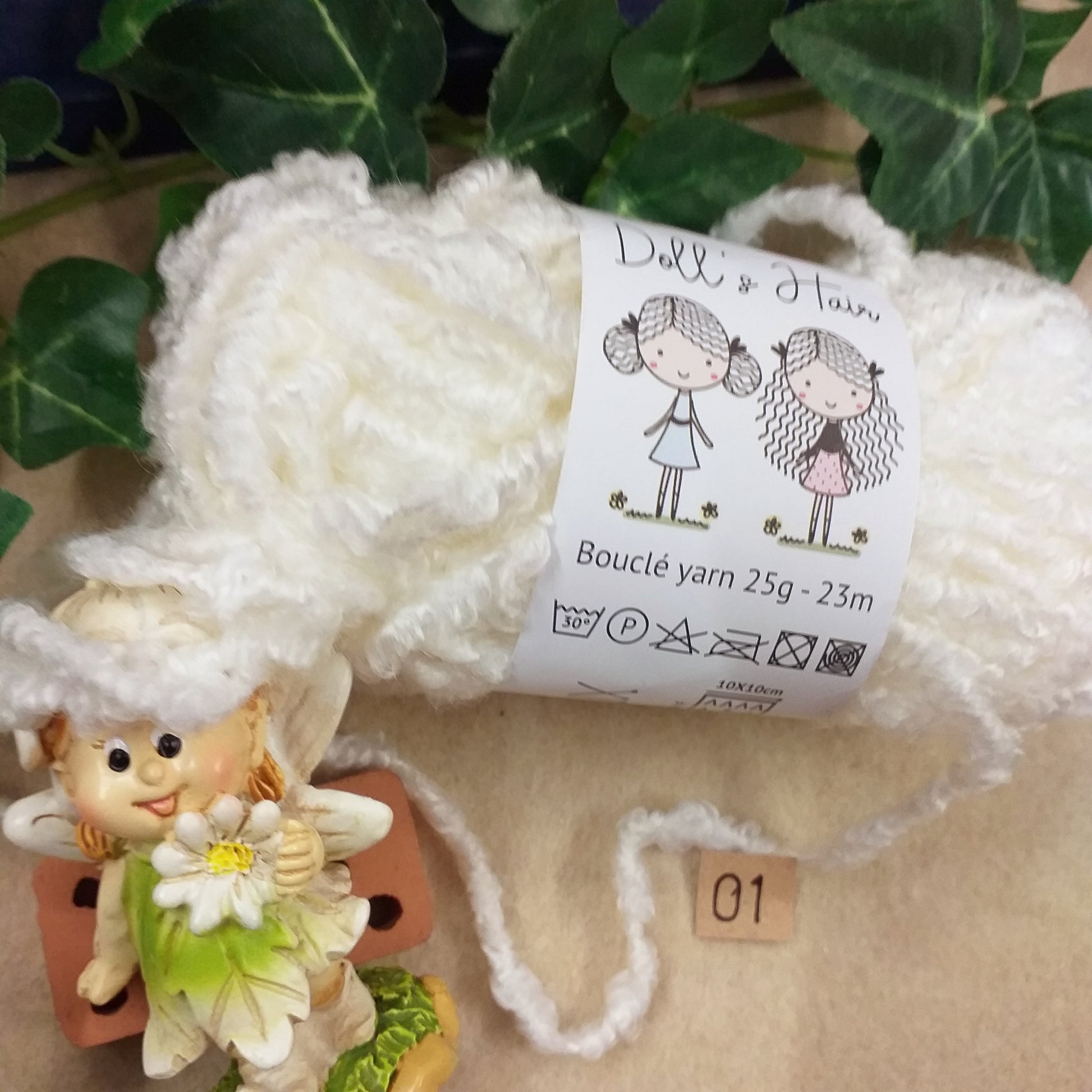 25 grammi 23 metri colore bianco 01 lana bouclè filato boccoli ricciolino per creare bambole stoffa pezza tessuto pigottine primavera pasqua Doll's Hair stafil ad uso uncinetto ferri da maglia borse shop online