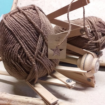 Stafil colors marrone cammello scuro colori lana acrilica economica sintetica offerta filati gomitoli poliestere per uncinetto e lavori ai ferri a maglia uso sferruzzare amigurumi sciarpe maglioni copertine bambini decorazioni natalizie