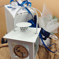 lanterna bomboniera metallo legno globo mappamondo confezionamento oggetti Comunione Cresima Battesimo matrimonio confetti e scatola bianca nastro blu