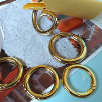 ganci dorati forma moschettoni anelli apribili uso creare chiusure borse artigianali fatte a mano fettuccia uncinetto