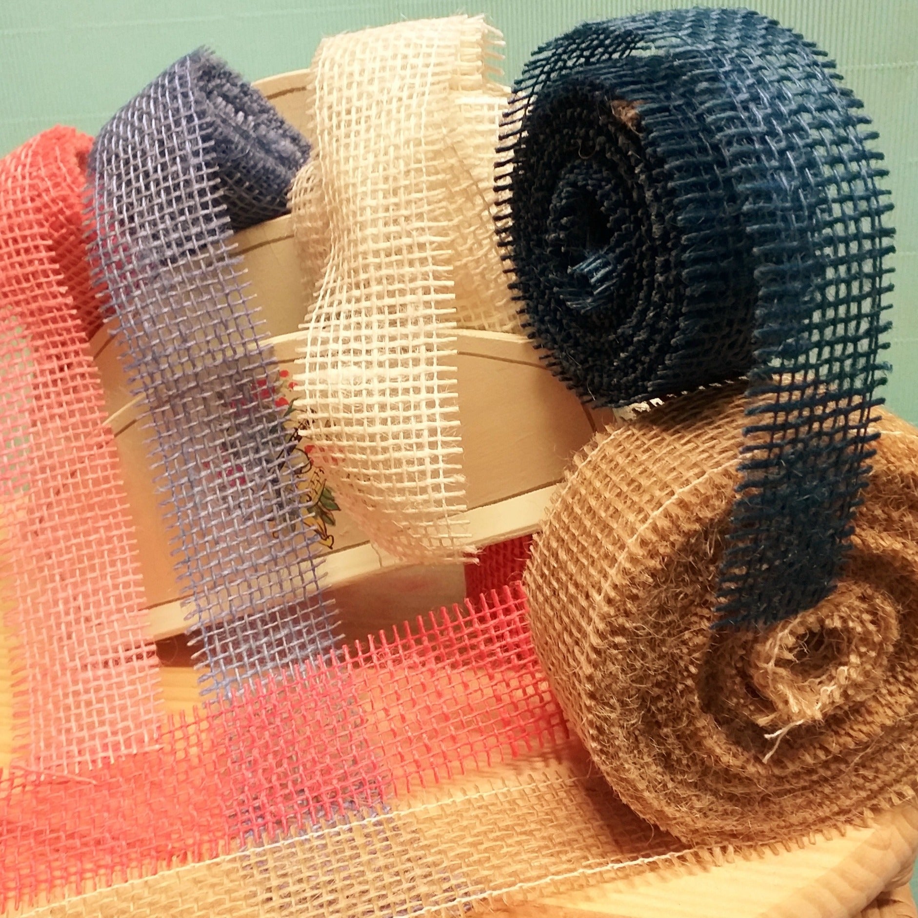 Nastro juta tela sacco tessuto per bomboniere fai da te decorazioni fiocchi alberi natale confezioni regalo uova pasqua colori naturale rustico grezzo colorato sbiancato rosa blu jeans