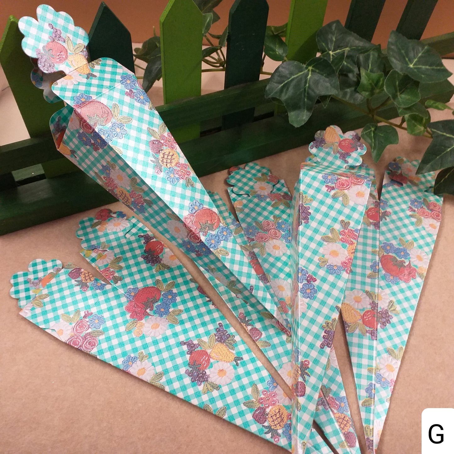 cono con chiusura frutta fiori verde shop negozio vendita offerte a stock lotto di scatole porta bomboniere e scatoline portaconfetti di cartoncino  per  torte di confetti