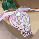 ciondolo bomboniera baby bebè rosa bimba femminuccia legnetti applicazioni tema orso mongolfiera cuori fiori da confezionare