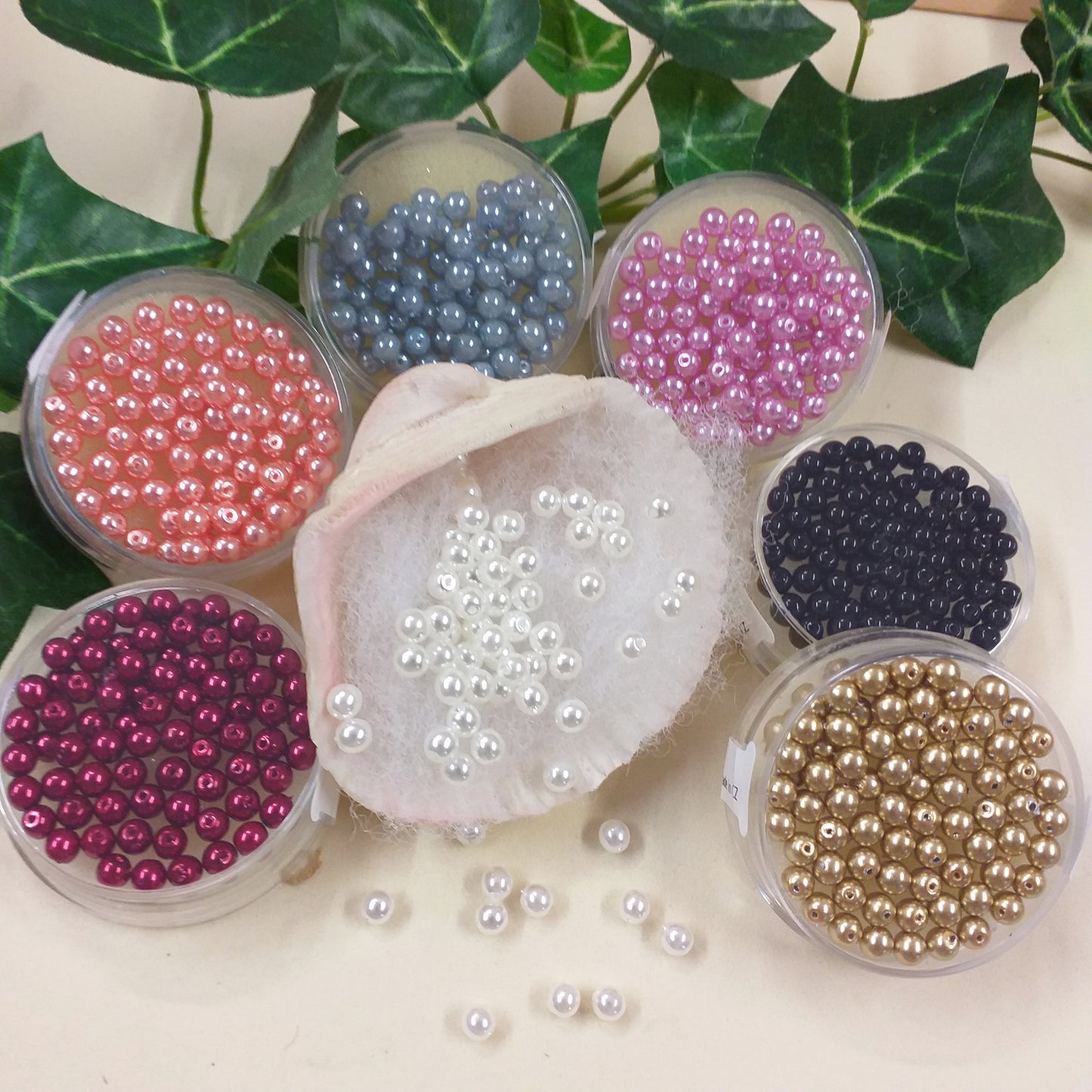perline 4 mm perle per bigiotteria collane bijoux biedermeier decorazioni fiori pistilli natale ricamo pasquali cerate piccole vetro perlato 7 colori con foro uso abbigliamento moda packaging regali