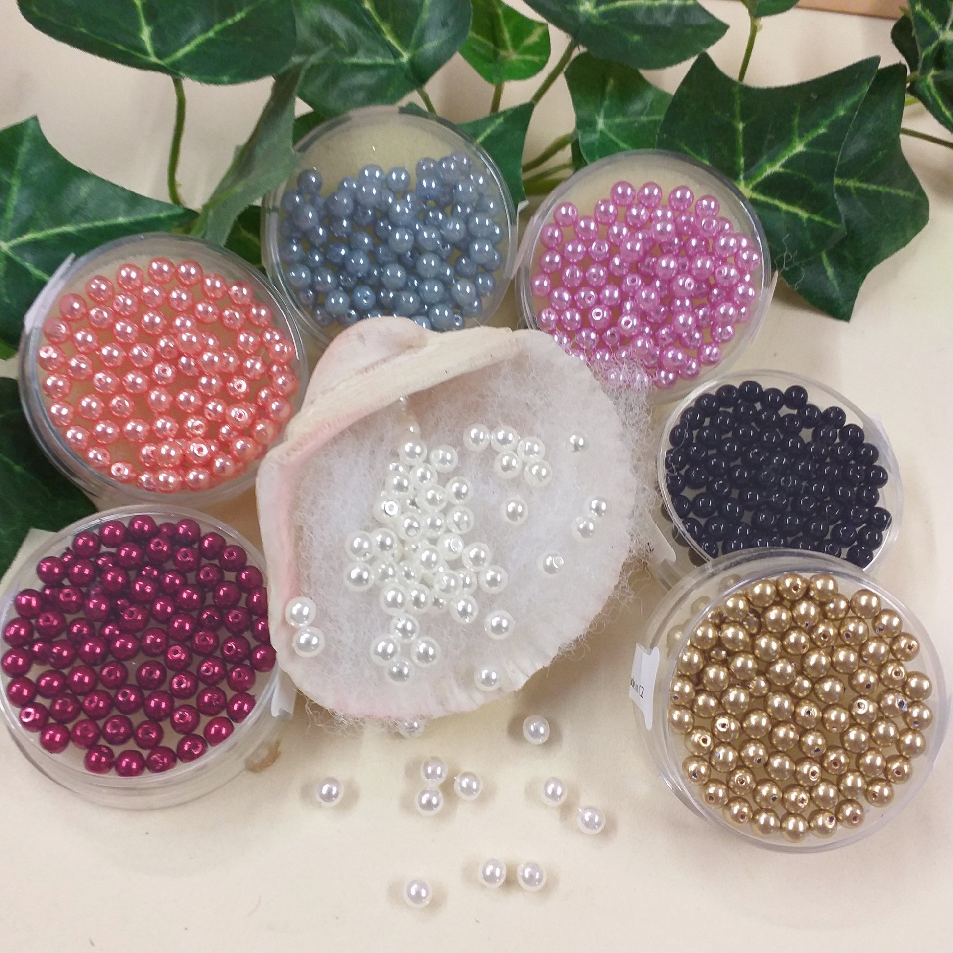 perline 4 mm perle per bigiotteria collane bijoux biedermeier decorazioni fiori pistilli natale ricamo pasquali cerate piccole vetro perlato 7 colori con foro uso abbigliamento moda packaging regali