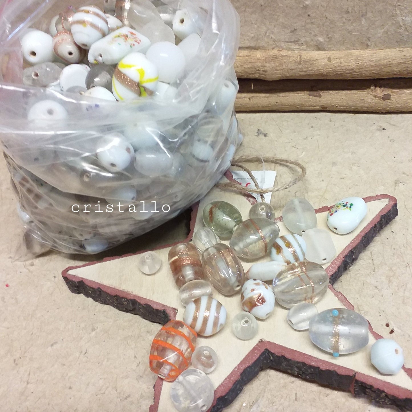 bianche e trasparenti cristallo perle miste colorate bigiotteria collane bijoux vendita sfuse a chilo perline tipo murano veneziano uso creazioni gioielli decorazioni hobbistica