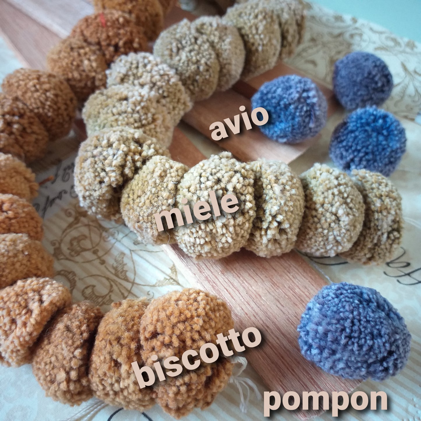 perle pompon tessuto accessori creare ciondoli collane