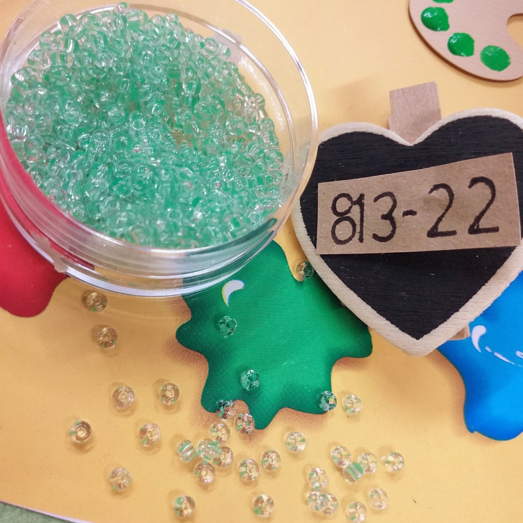 rocailles beads cristallo verde 813-22 hobby perline vetro conteria tosca trasparenti venezia-style ad uso creativi bijoux bigiotteria foglie di fiori piante alberi ricamo tessitura tissage danese centrini pasquali