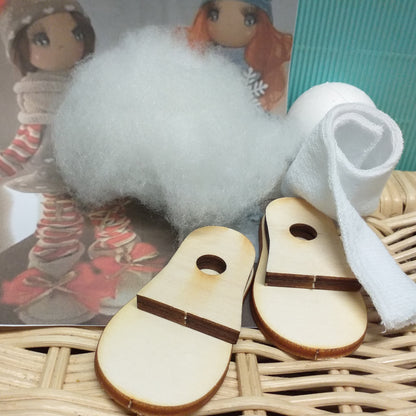 ovatta pallina polistirolo forme stampi basi forate di legno piedi creare scarpine bambole pupazzi pigotte Renkalik con mini tubolari calzine