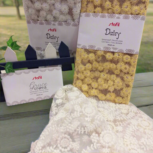 tessuto di pizzo margherite daisy fiori tulle crema grace stafil pasquale ad uso cucito creativo hobbistica bambole di stoffa pezza vetrinistica allestimento bomboniere idea quadretto bambolina fatina primavera