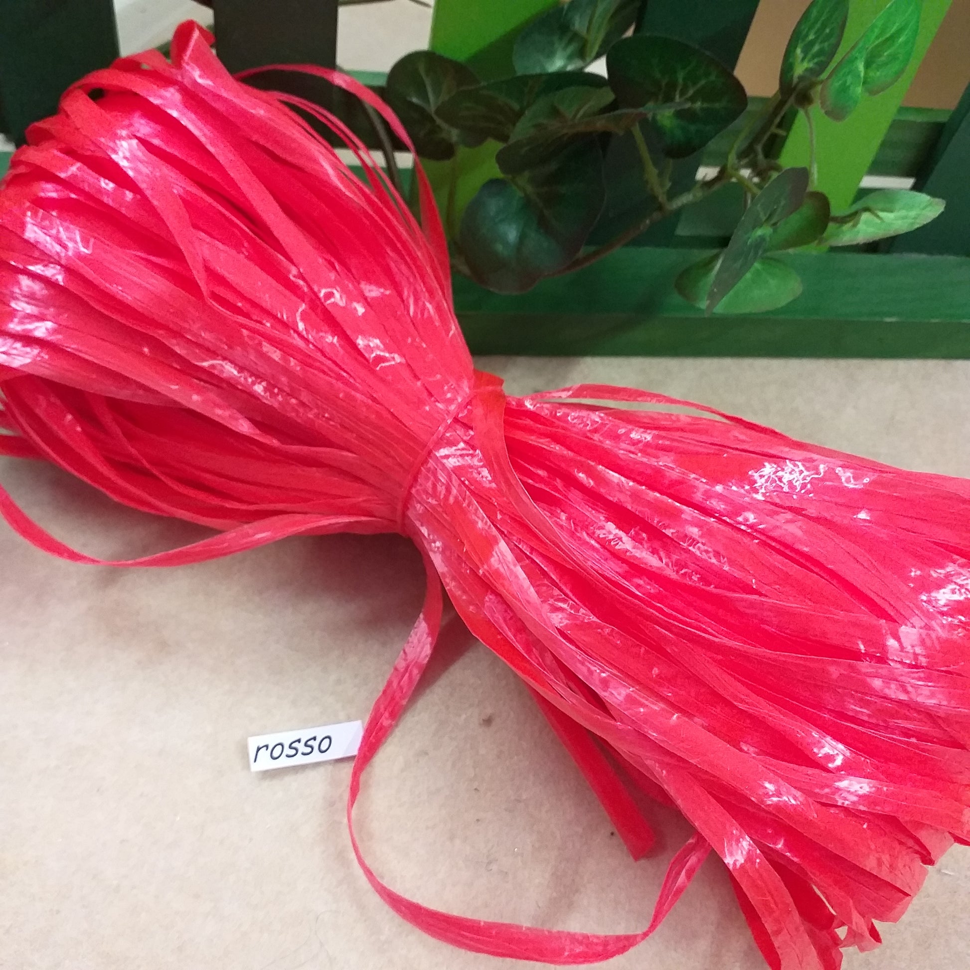 colore rosso rafia di carta sintetica colorata per bomboniere fai da te lavoretti creativi packaging natale confezioni pacco regalo uova pasquali partecipazioni